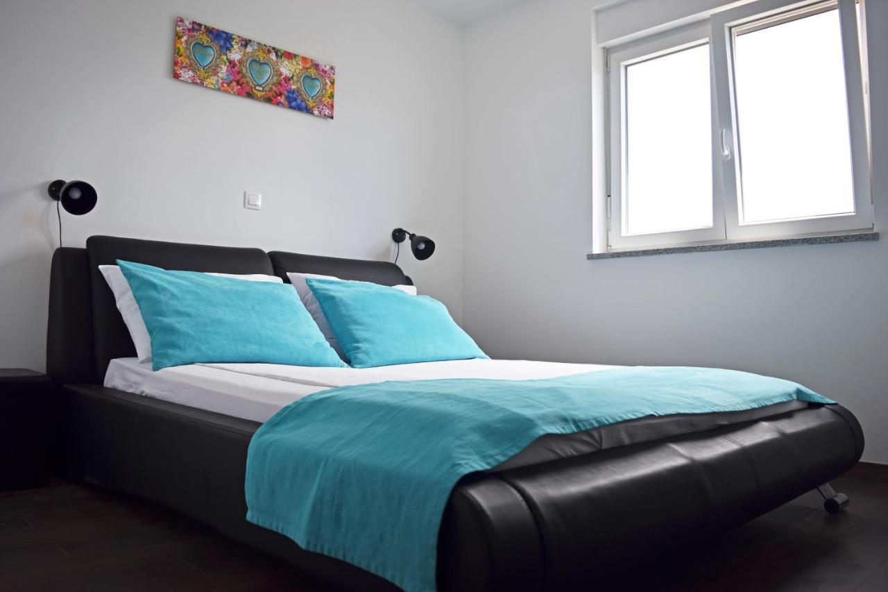 Apartment Summer Breeze Pula Ngoại thất bức ảnh